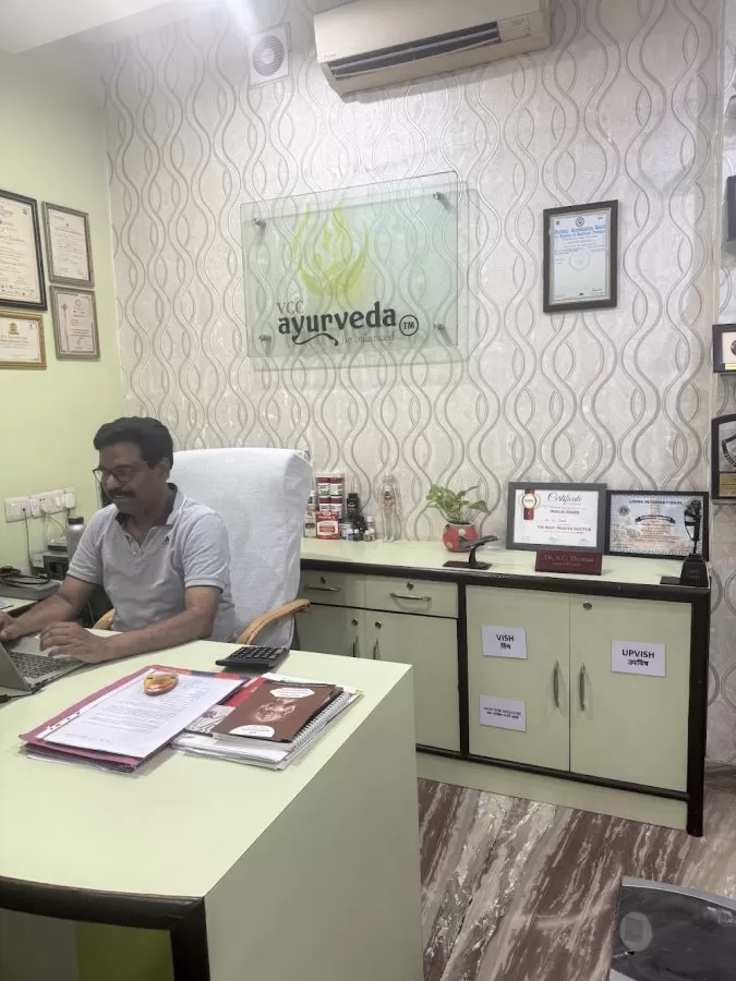 VCC AYURVEDA AND MEDICAL RESEARCH LLP, Authentic Kerala Ayurveda doctor/hospital in noida, slipped disc treatment near me - Photo 5