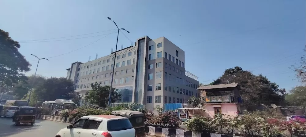 Best Gynecologist & Obstetricians in Pune | Apollo Hospitals - Photo 3
