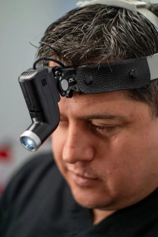 Dr. Roy Acosta - Rinoplastia Ultrasónica y Otorrinolaringólogo | Hospital Internacional La Católica - Photo 1