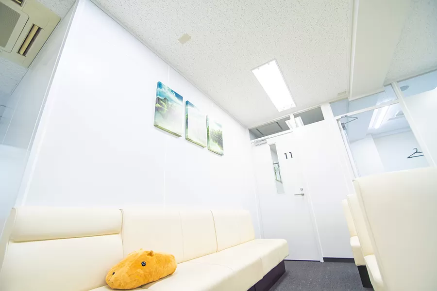 Yū Mental Clinic Ikebukuro West - Photo 4