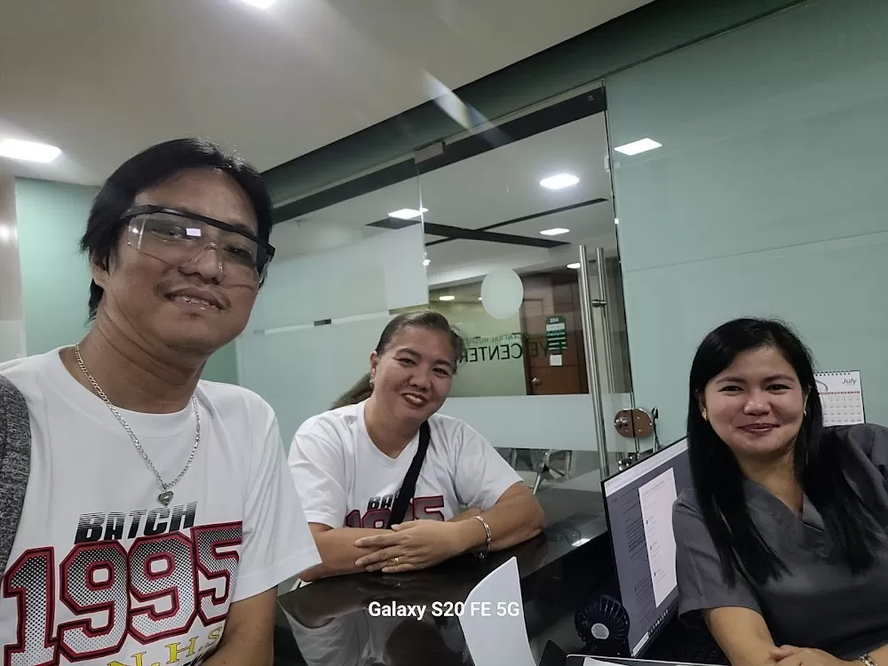 Eye Center - Olivarez General Hospital - Photo 7