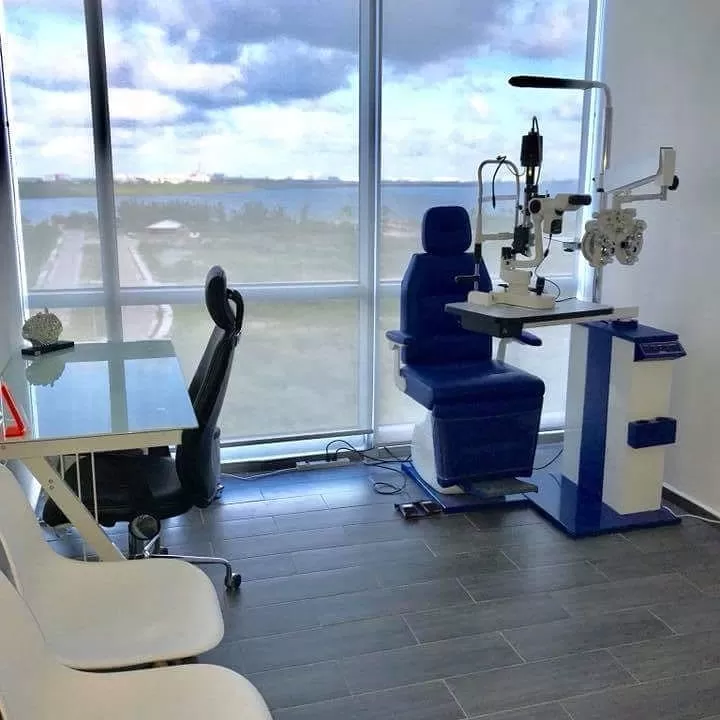Oftalmólogo en Cancún | Dr Mario Riquelme | Enfoca Cancún - Photo 4