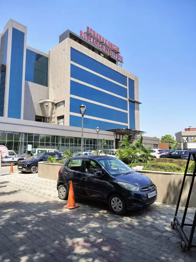 Advanced Eye Care Centre - Sohana Hospital - Photo 2
