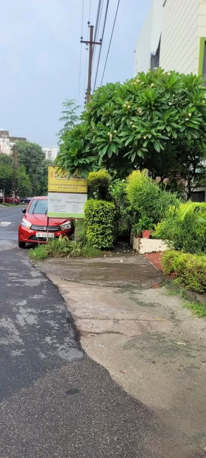 VCC AYURVEDA AND MEDICAL RESEARCH LLP, Authentic Kerala Ayurveda doctor/hospital in noida, slipped disc treatment near me - Photo 7