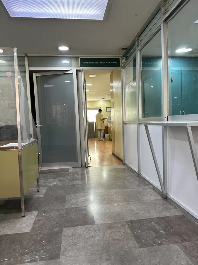 Urgencias Hospital De Oncología, Centro Medico Siglo XXI - Photo 4