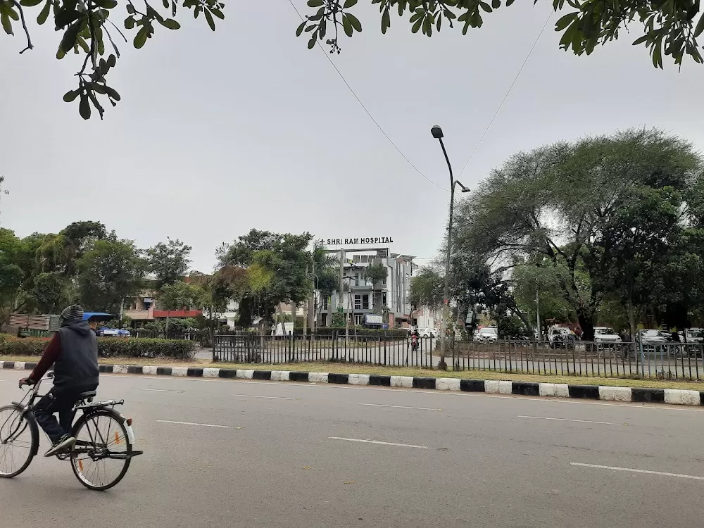 SHRI RAM HOSPITAL-Gynecologist / Pediatrician / Surgical Centre / Ultrasound / Skin Clinic - Photo 7