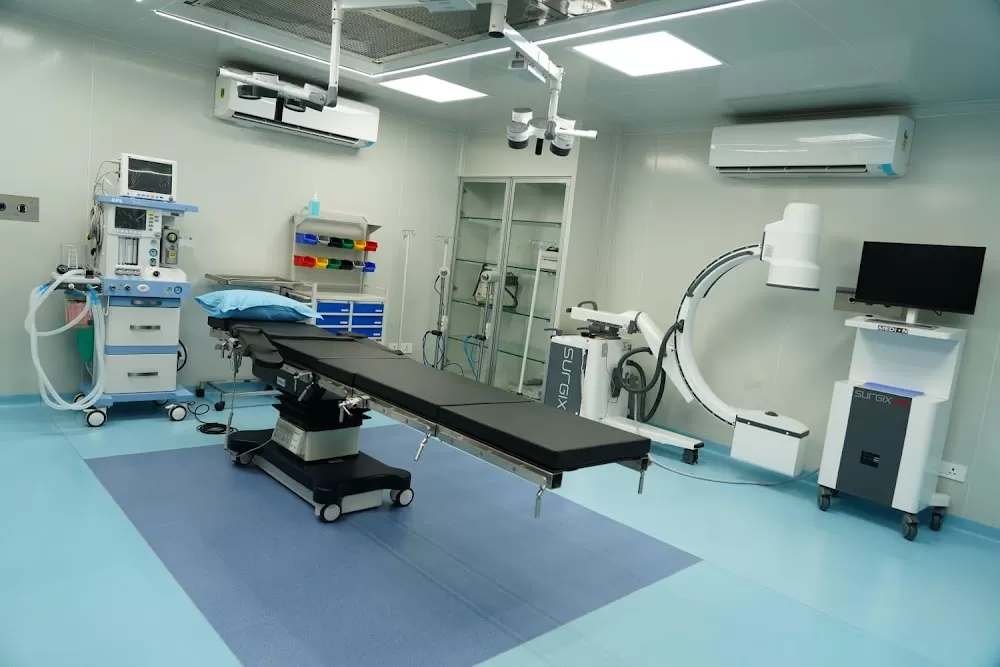 Dr. Manthan Patel : Vaishvi Brain & Spine Neurosurgical Hospital : Neurosurgeon in Ahmedabad : Spine Surgeon in Ahmedabad - Photo 3