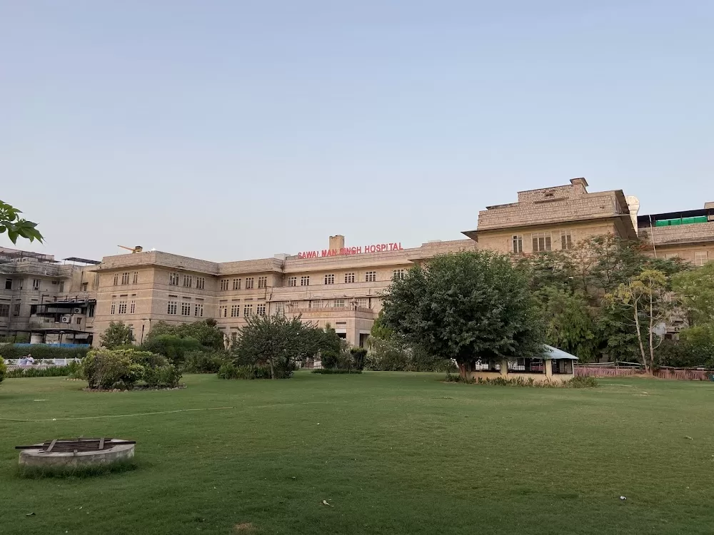 SMS Medical College & Hospital - Photo 8