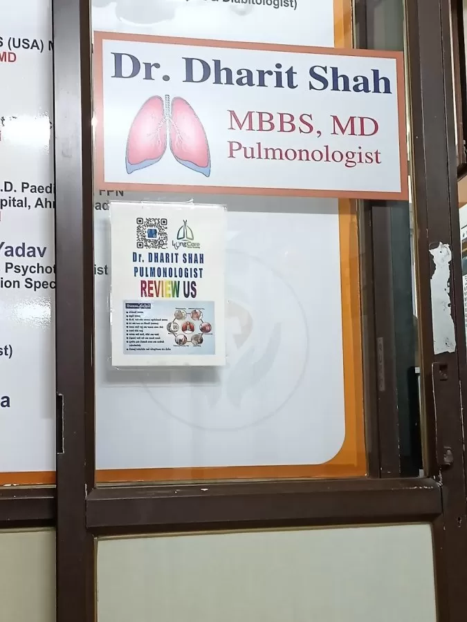 Dr. Dharit Shah - PULMONOLOGIST & ALLERGY SPECIALIST - Photo 2