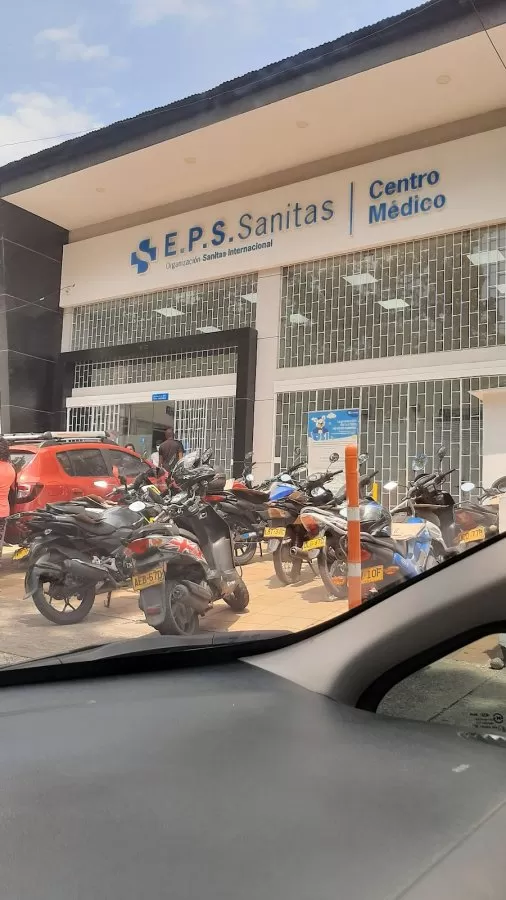 Eps Sanitas Centro Médico Roosevelt - Photo 2