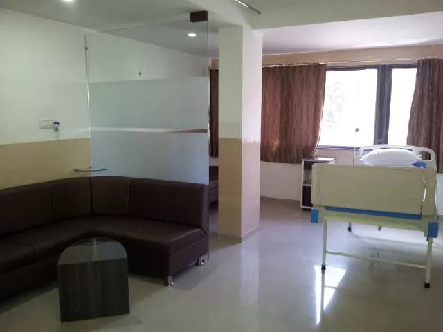 Shree Chimanbhai Patel Orthopaedic Hospital - Photo 4