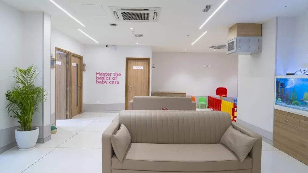 Dr. Rohit Arora - Best Pediatrician & Neonatologist in Golf Course Road | Cloudnine Hospitals - Photo 2
