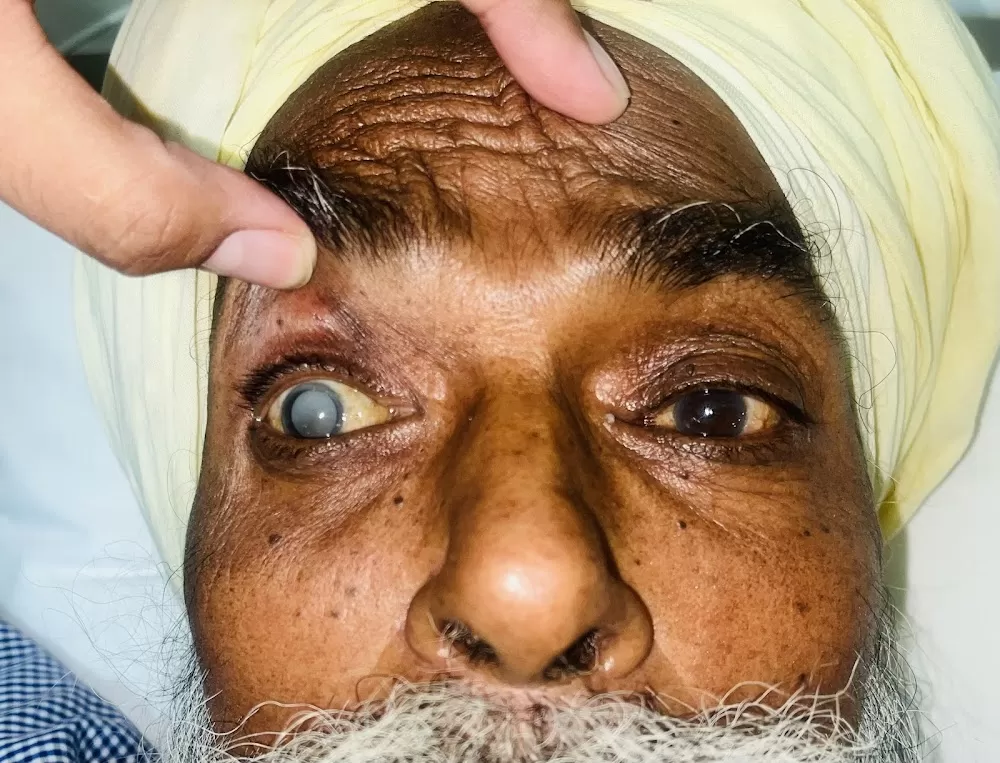 New Chandigarh Eye Hospital - Photo 8