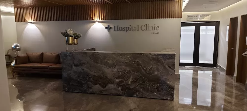 Hospital Clinic HCAC - Photo 2