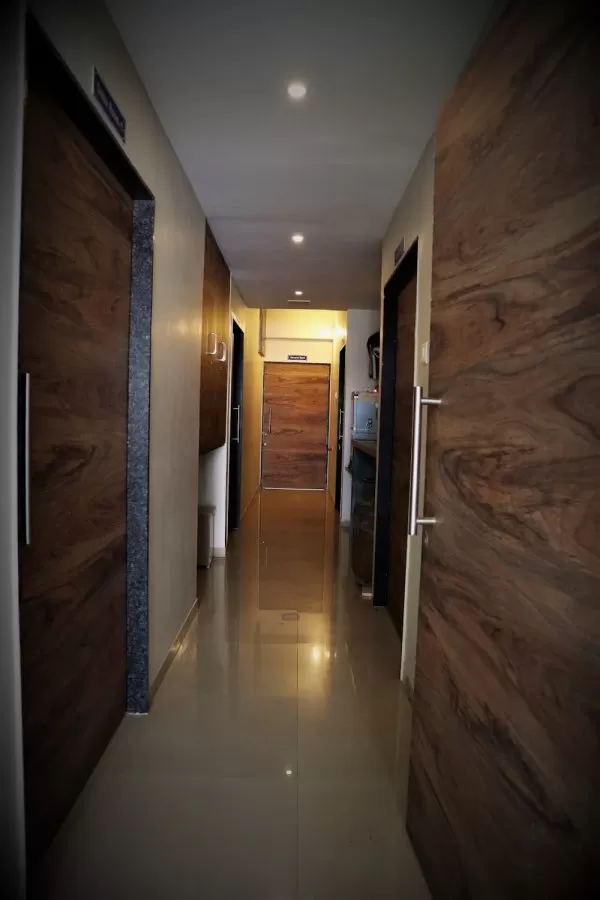 Shree Women's Hospital - Photo 8