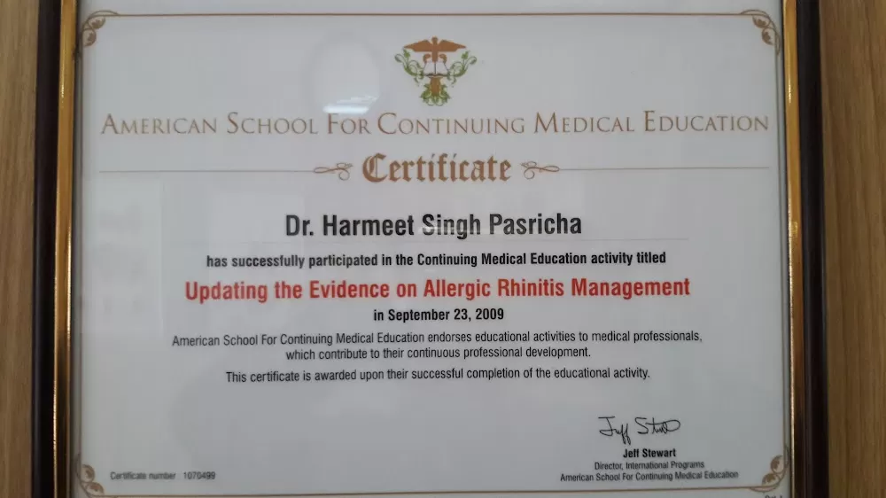 Dr. Pasricha's E.N.T. & Eye Care Centre - Photo 8