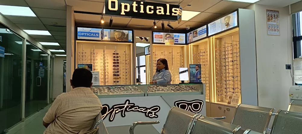 Global Eye Hospital - Photo 2