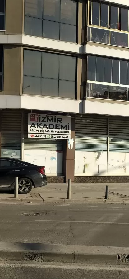 Private Izmir Academy oral health Clinic - Photo 7