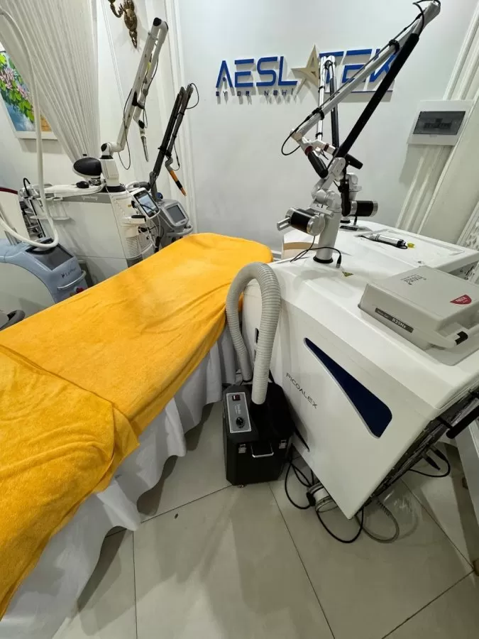 Aeslatek by Dr. Nghị - High-tech Aesthetic Laser Clinic - Photo 4