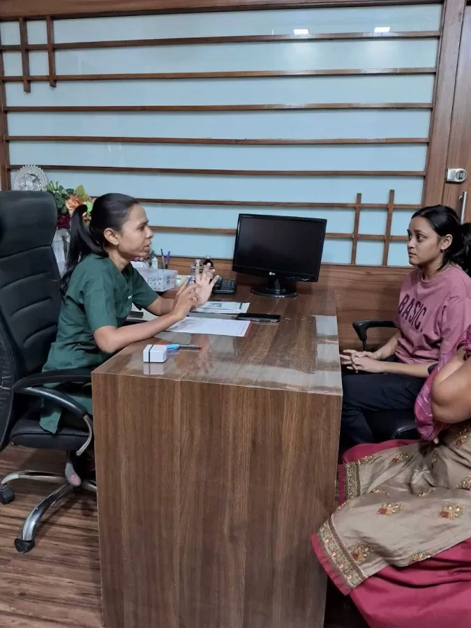 Piles doctor Ahmedabad-Dr. Anjana Dabhi-Fistula, Fissure-Laser Piles Surgeon-Lady Piles Doctor-Piles Hospital -Proctologist - Photo 1