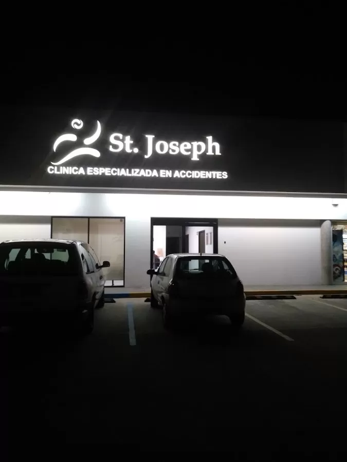 St. Joseph Clinica Especializada En Accidentes - Photo 2