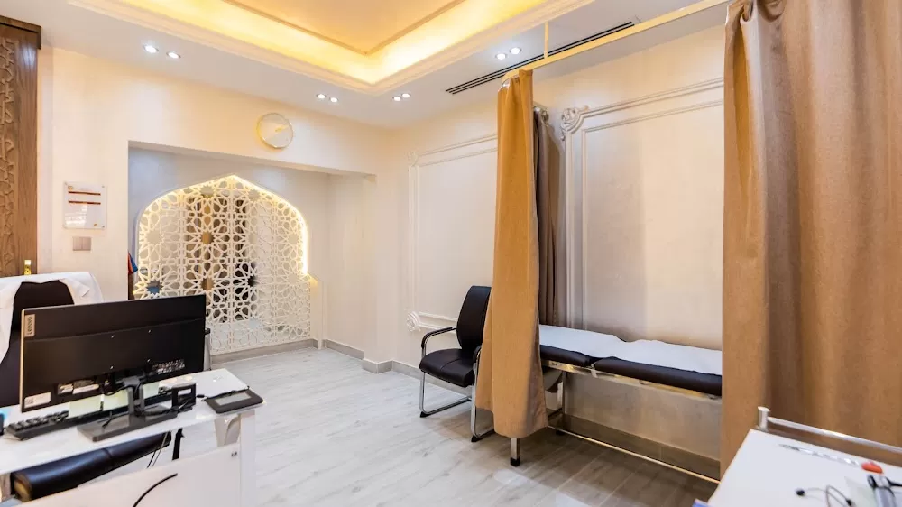 Adam & Eve Cosmetic & Wellness Medical Center - Photo 4