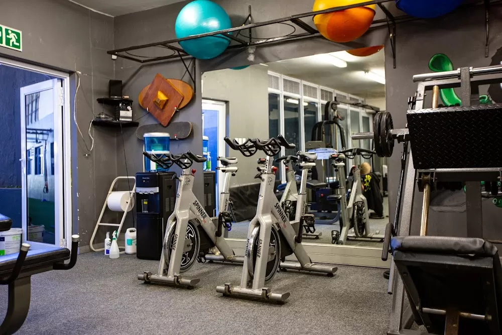 KINGS PARK SPORTS MEDICINE CENTRE - Photo 8