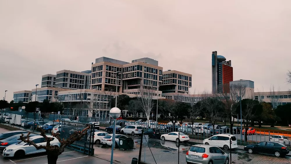 Institut Català d'Oncologia - Hospital Duran i Reynals - Photo 1