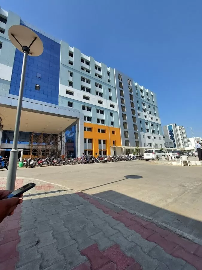 Civil Kidney Hospital New Building /Campus Asarva - Photo 2