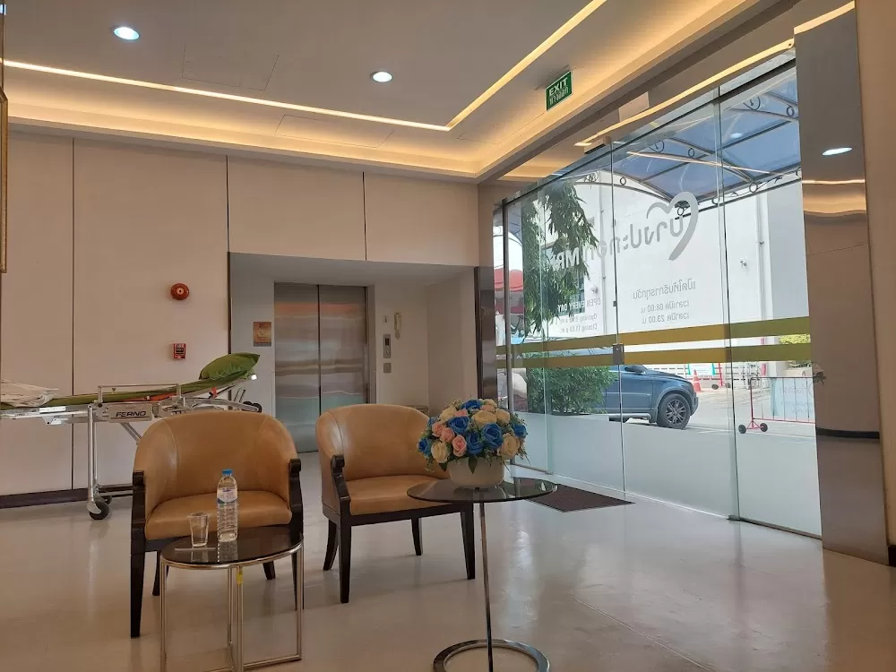 Bangpakok 9 International Hospital - Photo 6