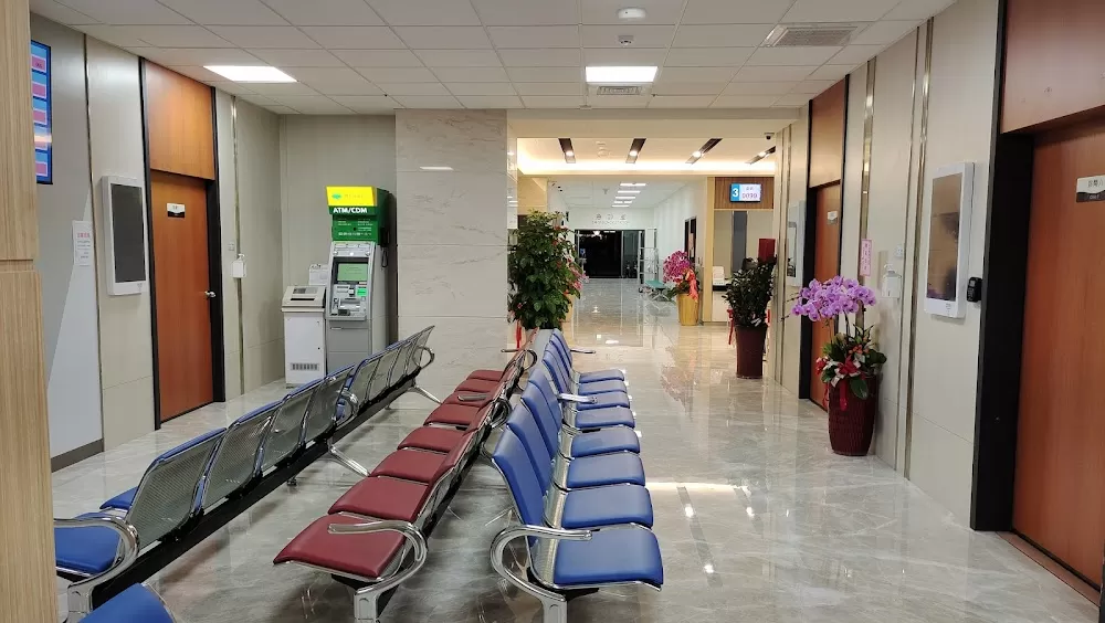 Hong Ren Hospital - Photo 2