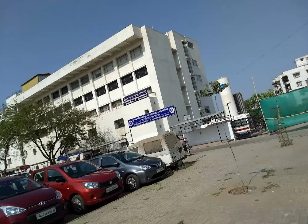 U N Mehta Institute of Cardiology & Research Centre - Photo 5