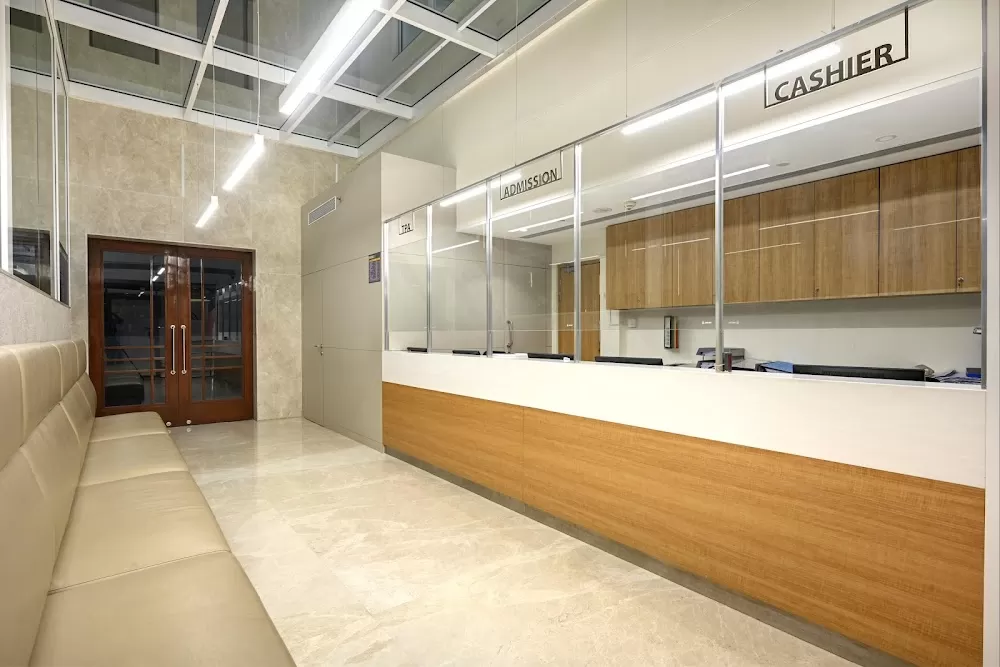 Best Heart Hospital in Mahim, Mumbai | Fortis SL Raheja Hospital, Mahim - Photo 1