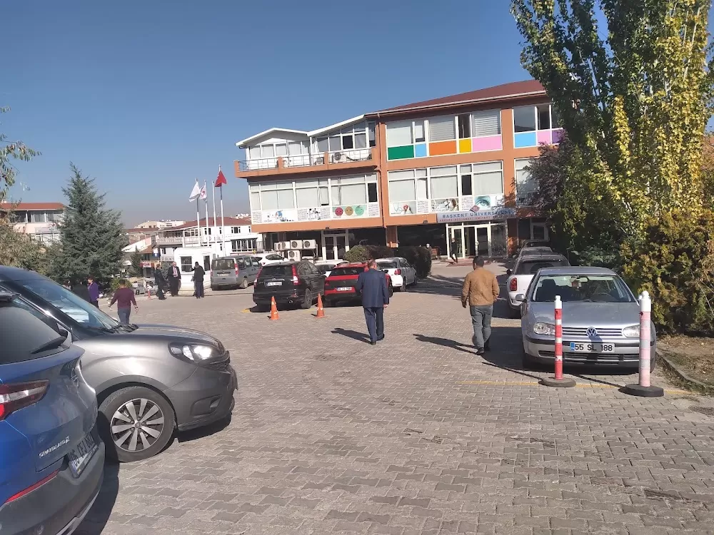 Baskent University Hospital Clinic Umitkoy - Photo 2