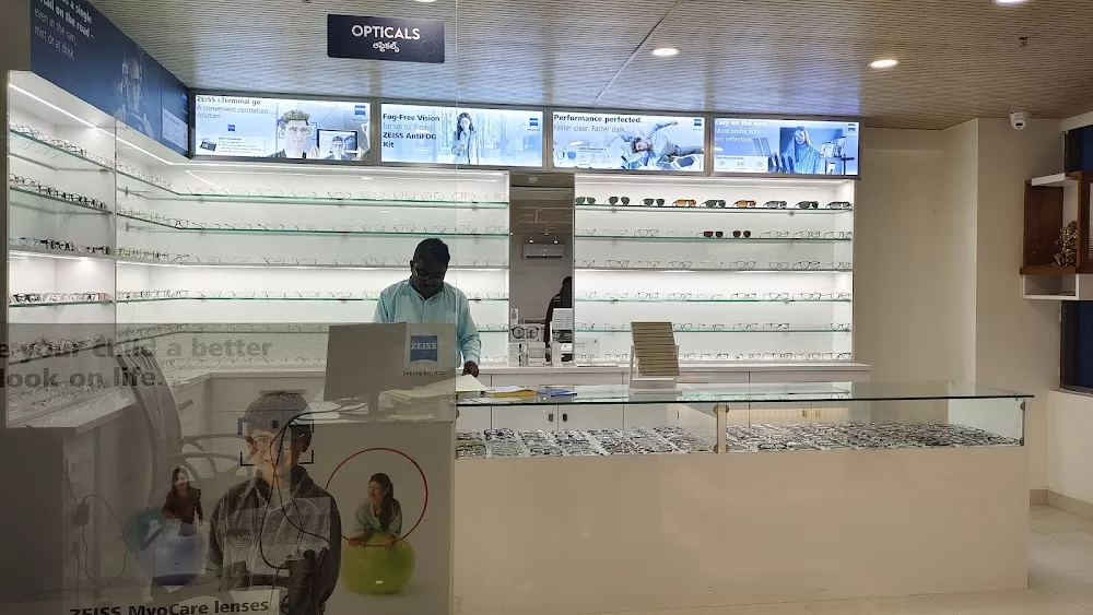 Pixel Eye Hospital - Best Ophthalmologist in Hyderabad | Best Cataract Surgeon in Hyderabad | Eye Specialist in Hyderabad - Photo 8