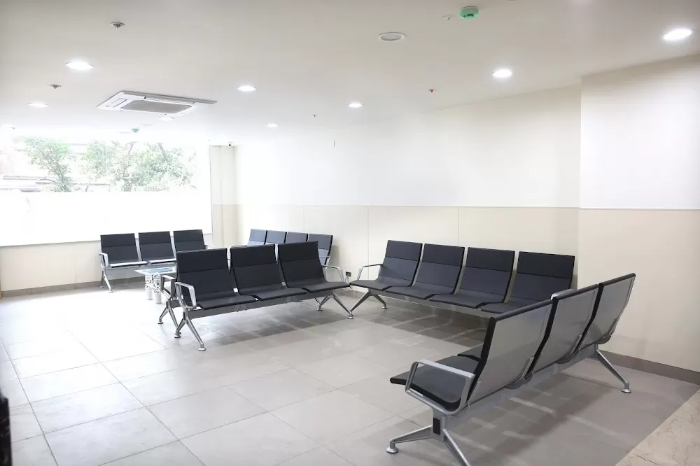 DR. Ved Prakash - Orthopaedic Specialist - Photo 6
