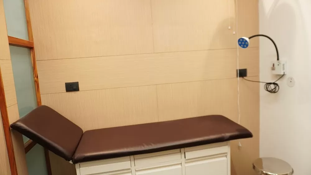 Shri Hari Mother & Child Clinic || Dr. Nidhi Gupta(Obst.&Gyne) || Dr. Anshul Gupta(Pediatrician) - Photo 5