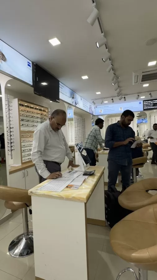 Vasan Eye Care Hospital - (Kukatpally, Hyderabad) - Photo 2