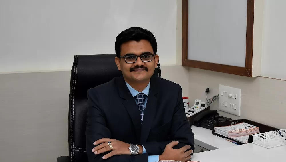 Dr Jay Harshadkumar Shah - Photo 1