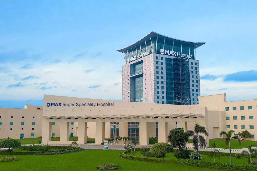 Max Super Speciality Hospital Lucknow - Photo 6