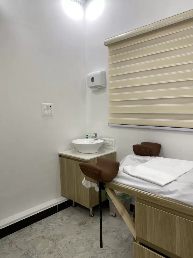 Dr. Anshu Dhar | Fertility & IVF Specialist | Gynecologist In Noida | Women's Clinic in Noida Sector 116 - Photo 3