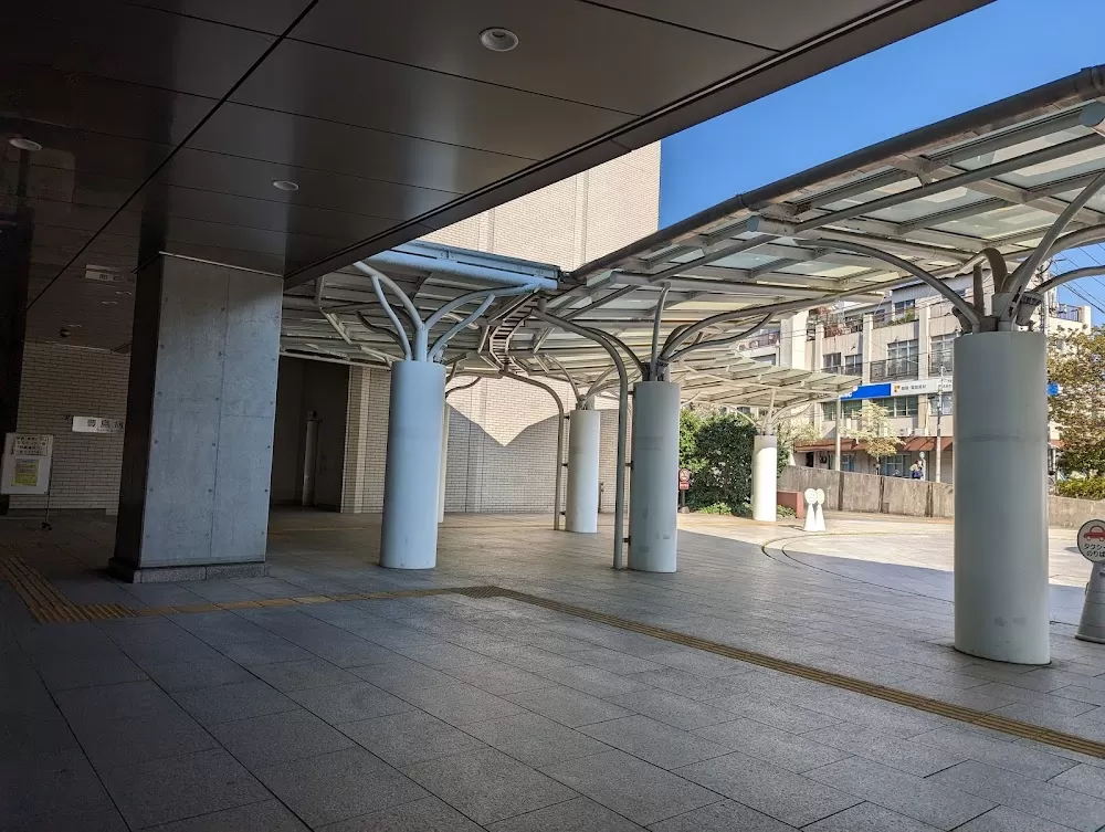 Toshima Hospital - Photo 3
