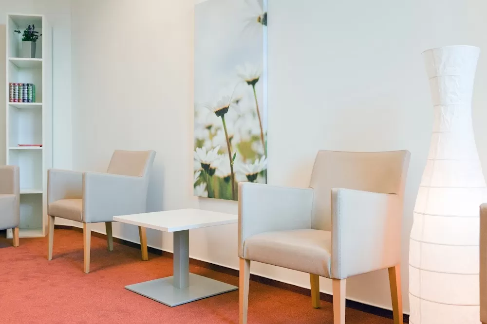Schön Klinik Tageskliniken Hamburg - Photo 1
