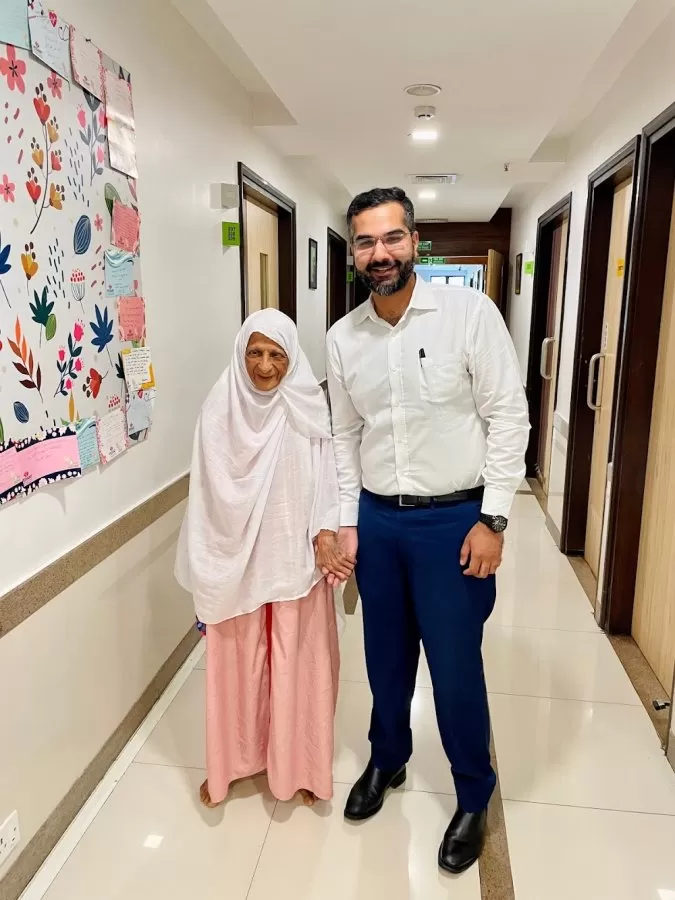 Dr Supreet Bajwa - Orthopedic surgeon Mumbai | Hip replacement and Robotic Knee Replacement Surgery - Photo 7