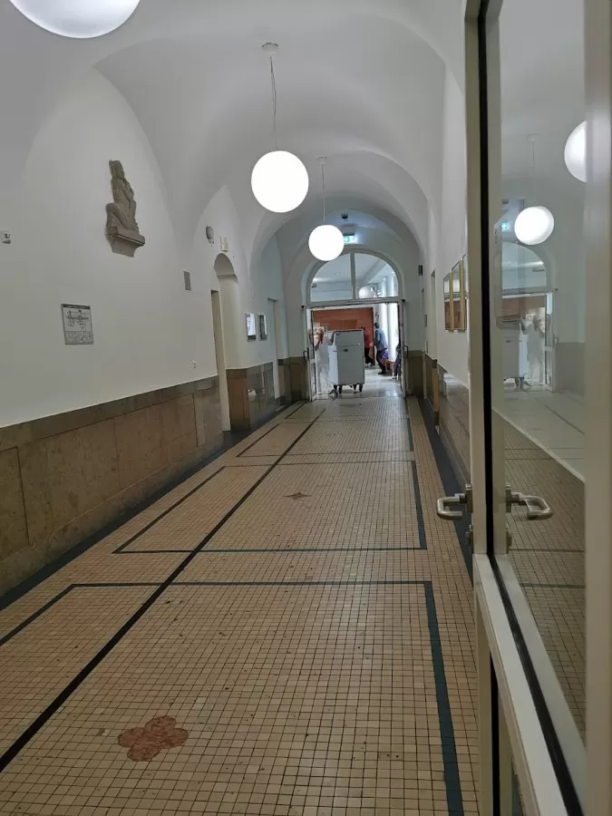 Schön Klinik München Harlaching - Photo 3