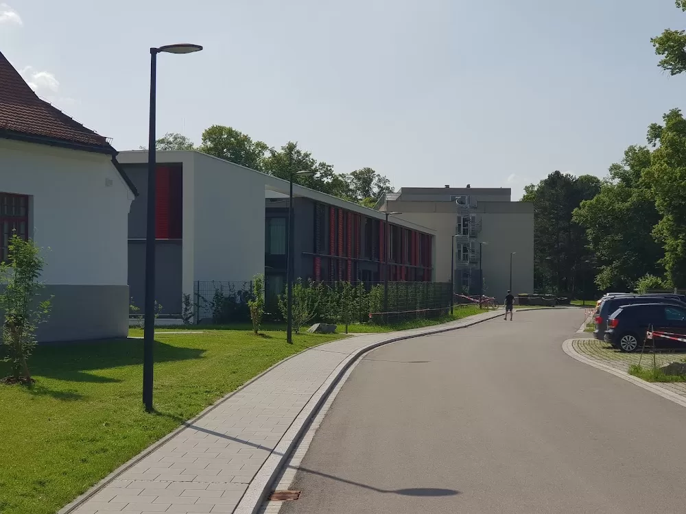 Isar-Amper-Klinikum Region München - Photo 2
