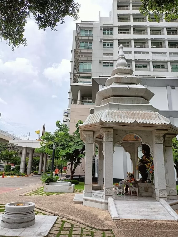 Chulabhorn Hospital - Photo 6