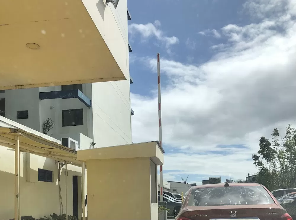 Medical Center Imus - Photo 8