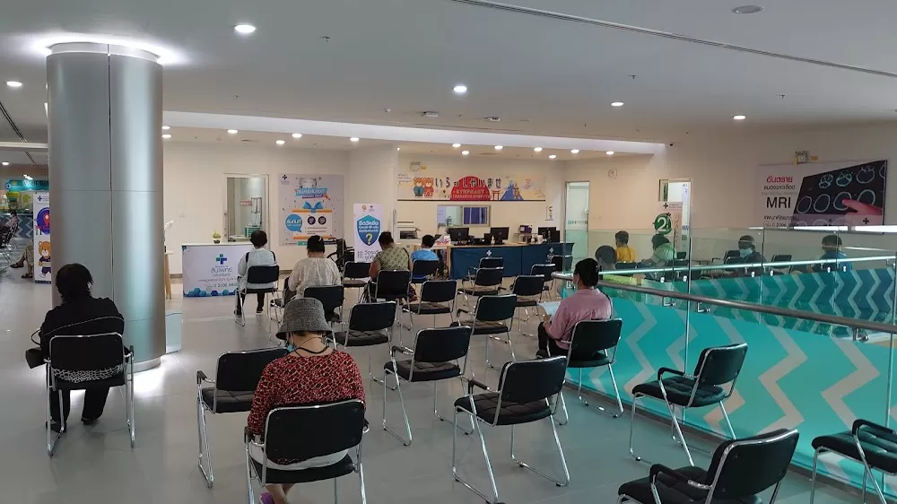 Synphaet Srinagarindra Hospital - Photo 4