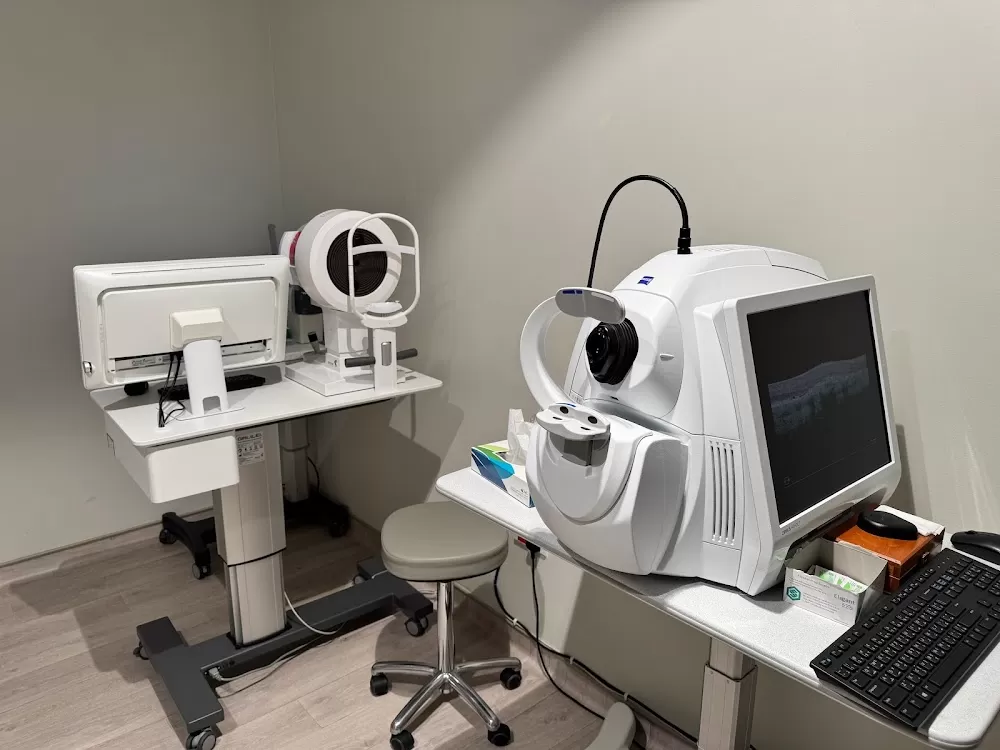 Dr. Faizan Mehmood at CMC Hospital Best Ophthalmologist Cataract and Oculoplasty Surgeon - Photo 1